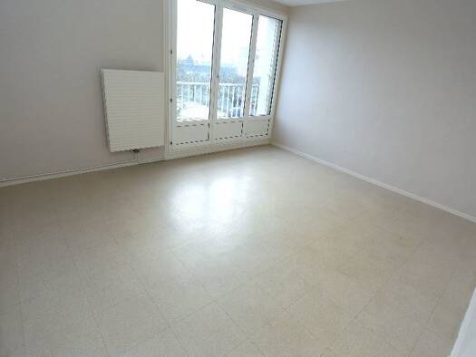 Appartement à louer 543 € 3 pièces 2 chambres 65 m² 2ème étage Bel Air Issoudun 36100