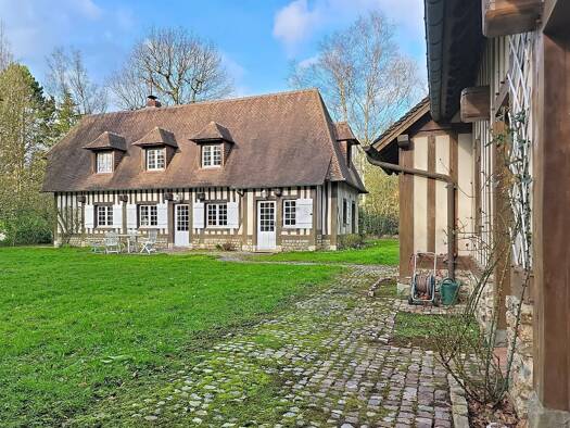 Maison à vendre 750 000 € 5 pièces 3 chambres 120 m² 4 370 m² de terrain Deauville 14800