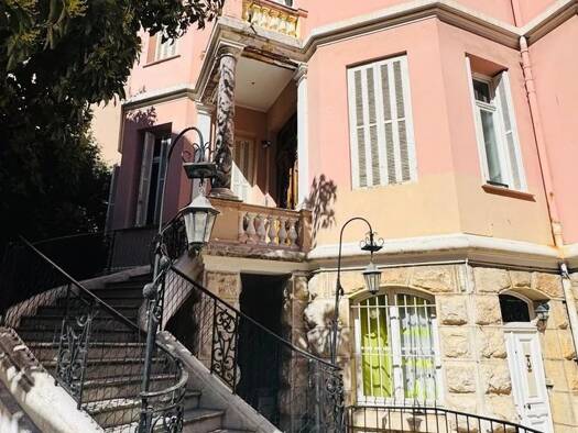 Appartement à vendre - Première occupation 595 000 € 3 pièces 2 chambres 62,7 m² 2ème étage Menton 06500