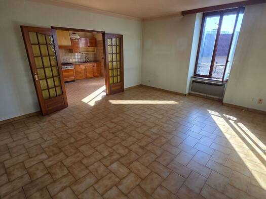Appartement à vendre 194 000 € 4 pièces 2 chambres 83 m² Étage 3/4 Centre Ville Valserhône 01200
