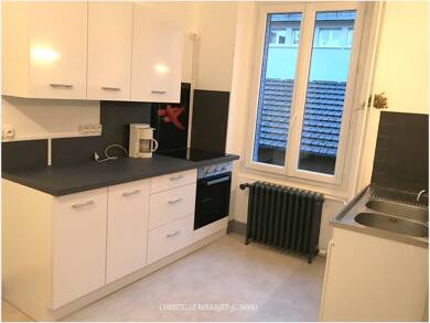 Immeuble à vendre 211 000 € 353 m² Bourg-Lastic 63760