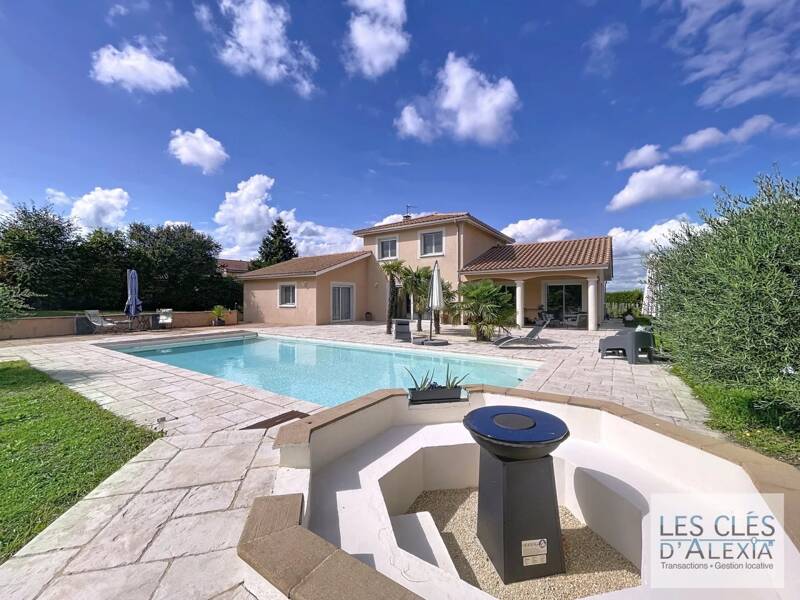 Maison à vendre, 168m², LOIRE SUR RHONE