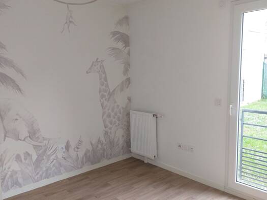 Appartement à louer 1 241 € 3 pièces 2 chambres 66 m² RDC/4 Maurouard-Docteur Roux Livry-Gargan 93190