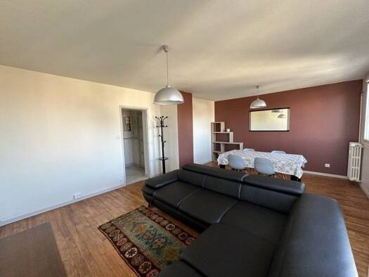 Appartement à vendre 108 600 € 3 pièces 2 chambres 67 m² 3ème étage Pomponne Montauban 82000