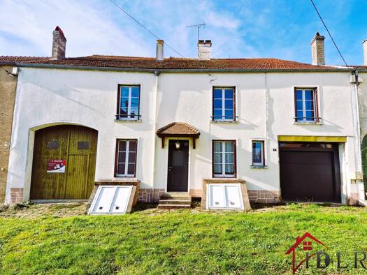 Maison à vendre 85 000 € 6 pièces 5 chambres 165 m² 2 053 m² de terrain Varennes-sur-Amance 52400