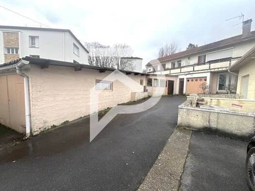 Local d'activités à vendre 243 500 € 177 m² d'espace de stockage Le Parc du Chateau Eaubonne 95600