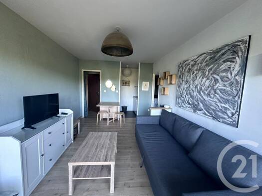 Appartement à louer 750 € 2 pièces 1 chambre 36 m² 2ème étage Villers sur Mer 14640