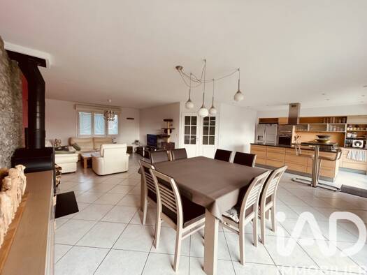 Maison à vendre 385 000 € 7 pièces 6 chambres 190 m² 1 000 m² de terrain Sud Courrières 62710