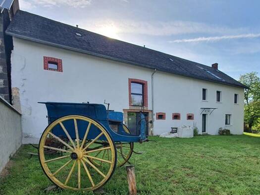 Maison à vendre 474 075 € 7 pièces 4 chambres 139,28 m² 26 582 m² de terrain Bourg-Lastic 63760