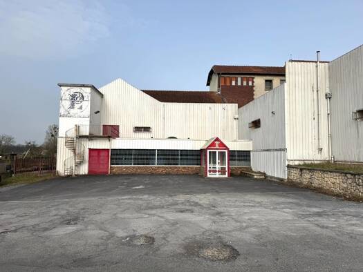 Local commercial à vendre 85 600 € 773 m² de surface de vente Buire 02500
