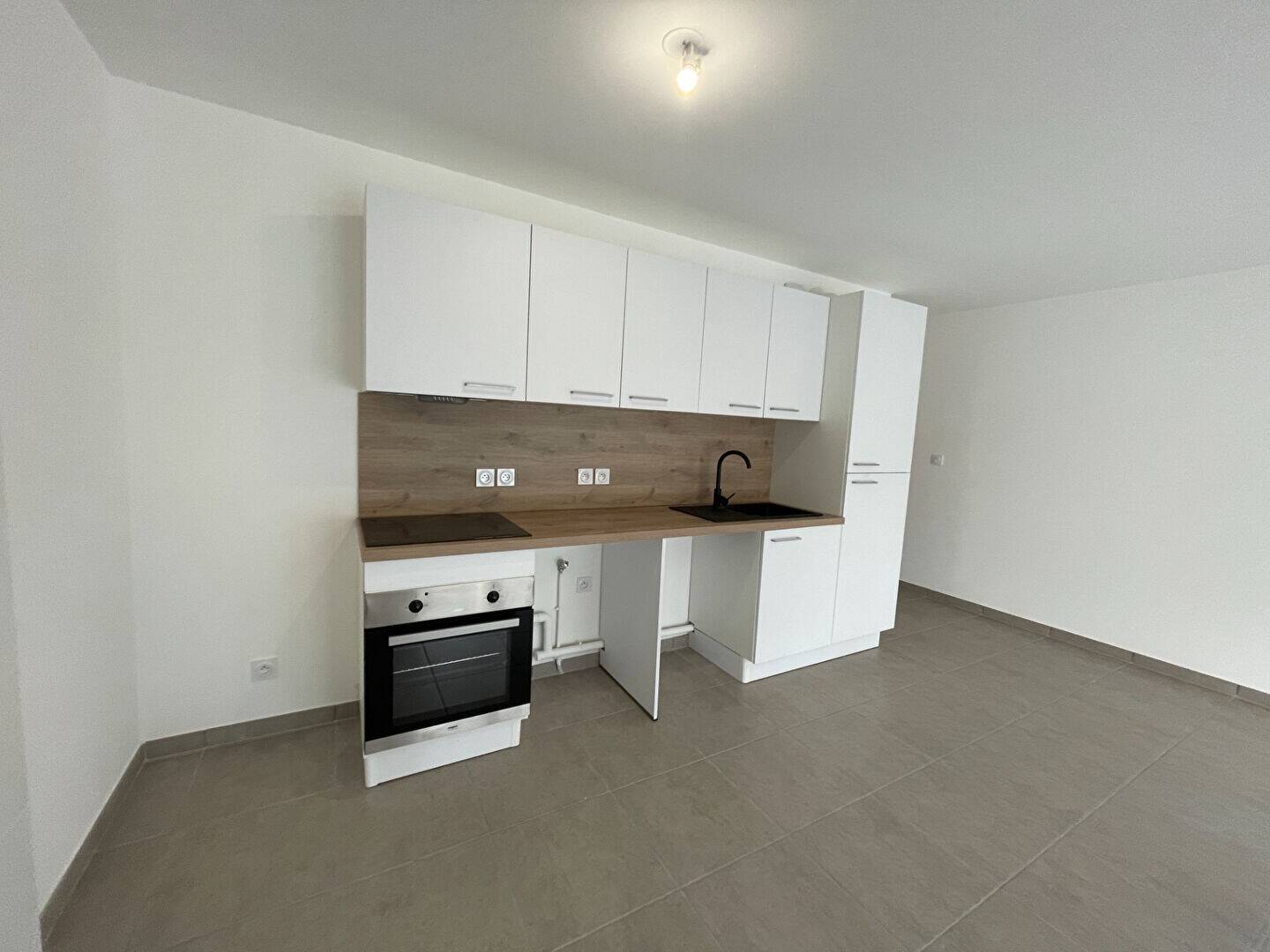 Maison à louer, 49m², SAINT PIERRE EN FAUCIGNY