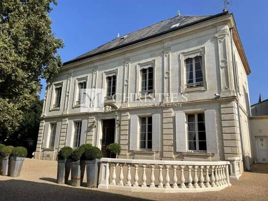 Maison à vendre 1 590 000 € 18 pièces 9 chambres 703,5 m² École Joseph Bara-Groupe scolaire Carnot-Hôtel de Ville Agen 47000