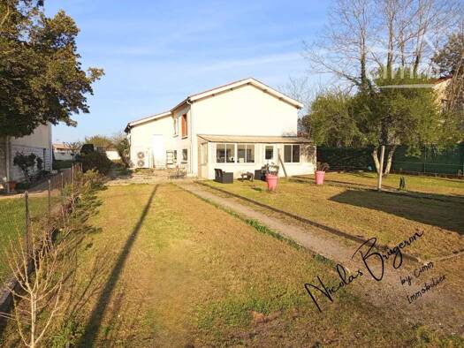 Maison à vendre 199 000 € 6 pièces 4 chambres 135,71 m² 690 m² de terrain Montendre 17130