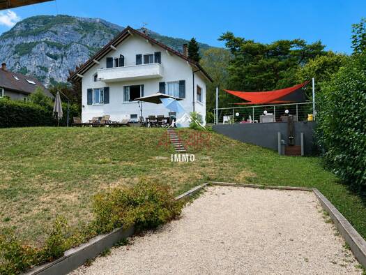 Maison à vendre 910 000 € 6 pièces 4 chambres 148 m² 1 800 m² de terrain Collonges-sous-Salève 74160
