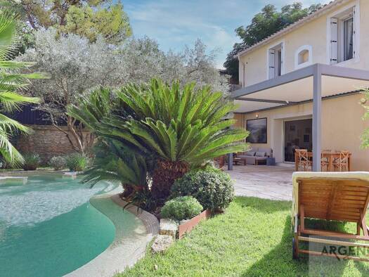 Maison de ville à vendre 695 000 € 8 pièces 5 chambres 282 m² 592 m² de terrain Gigean 34770