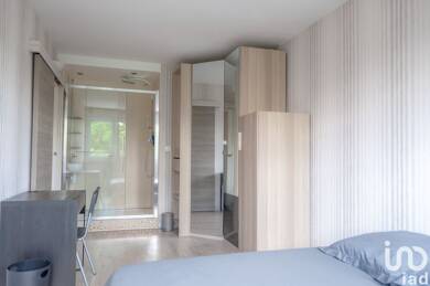 Appartement à louer 590 € 1 pièce 15 m² Étage 3/1 Mairie-Gare Ris-Orangis 91130