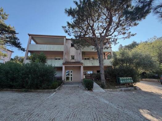 Appartement à vendre 180 000 € 3 pièces 2 chambres 72 m² RDC/3 Est Lodève 34700