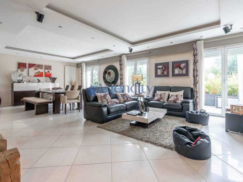 Maison à vendre, 214m², ROISSY EN BRIE