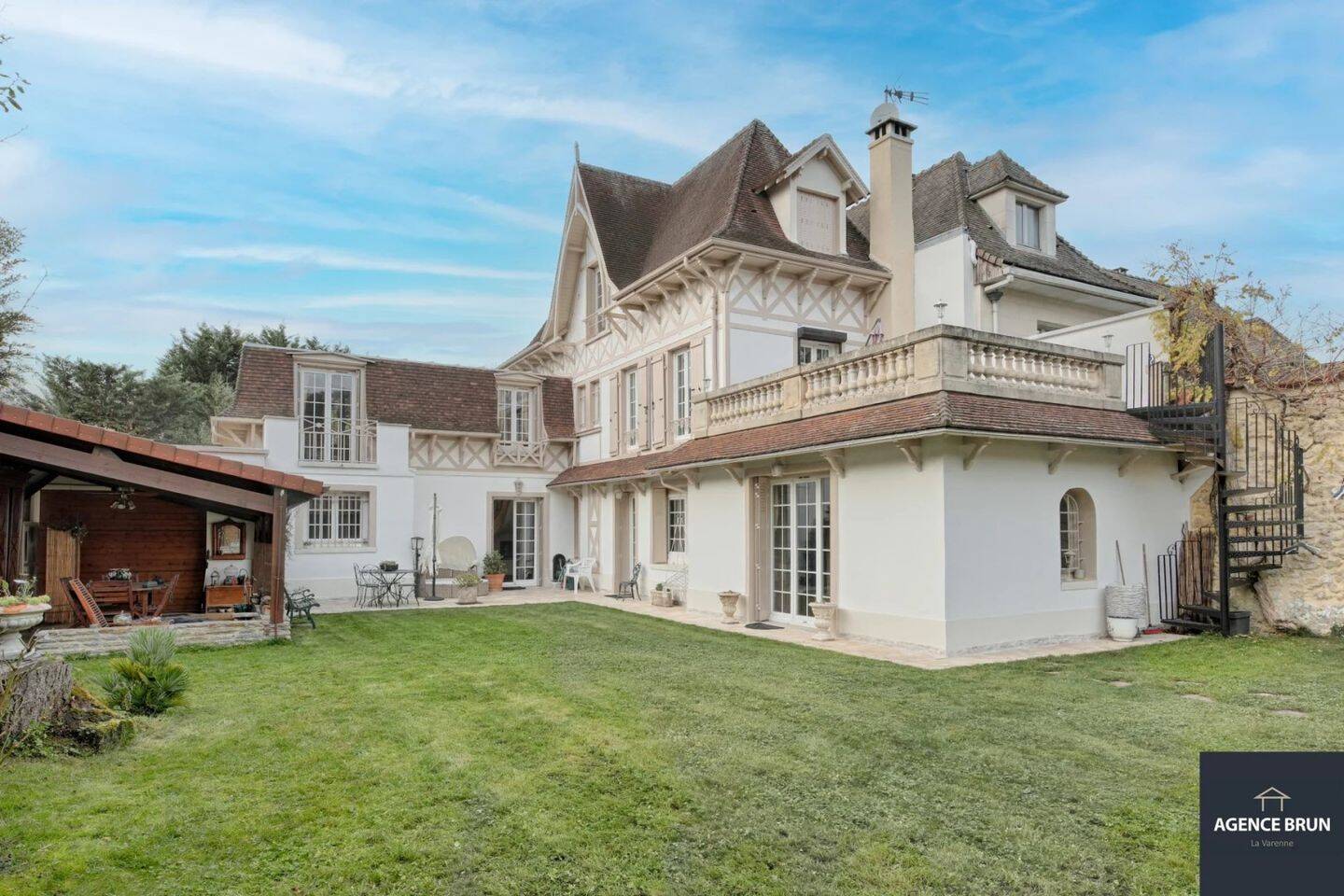 Maison à vendre, 200m², SAINT MAUR DES FOSSES