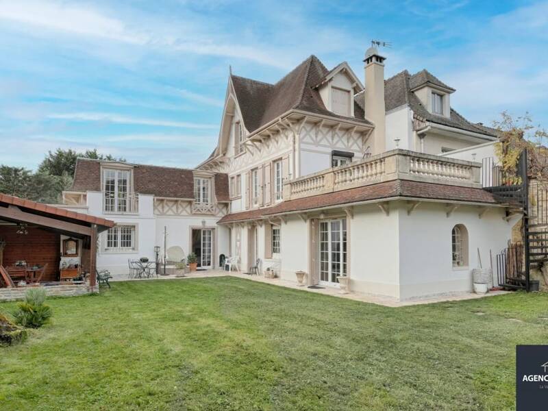 Maison à vendre, 200m², SAINT MAUR DES FOSSES