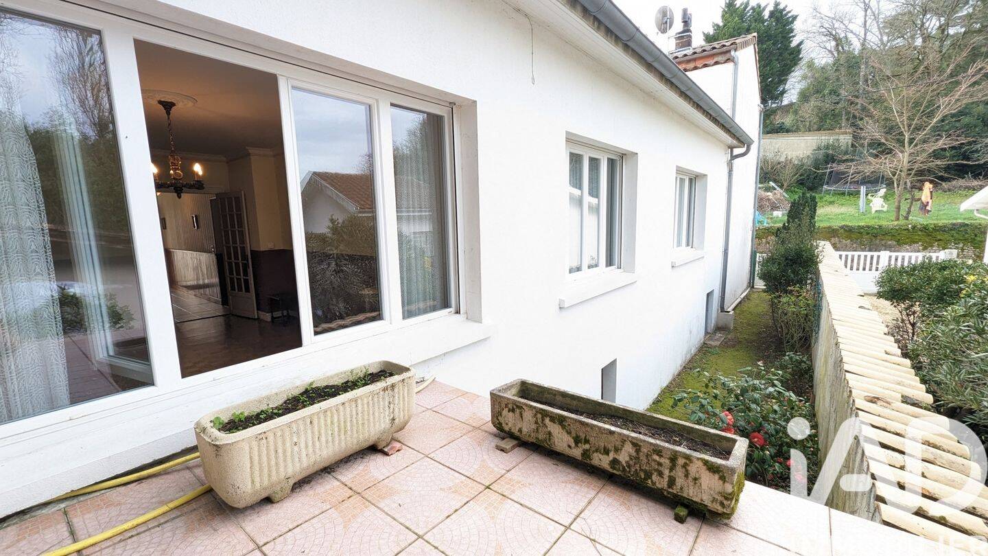 Maison à vendre, 138m², MONTENDRE