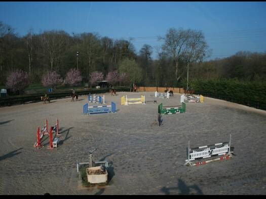 Ferme équestre à vendre 2 278 500 € 143 m² 18 000 m² de terrain Ouest Marcoussis 91460