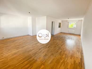 Appartement à louer 770 € 4 pièces 3 chambres 81 m² 2 étages Wimille 62126