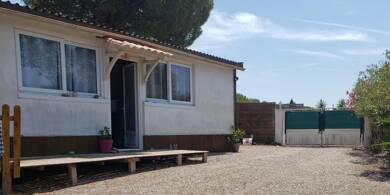 Maison de plain-pied à louer 1 180 € 4 pièces 3 chambres 70 m² Reyran Fréjus 83600