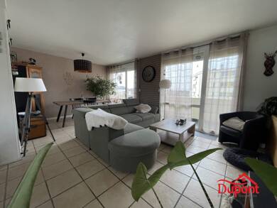 Appartement à vendre 69 000 € 5 pièces 3 chambres 78 m² Étage 3/4 Saint Martin-Cité des Aviateurs Saint-Quentin 02100