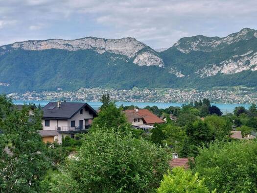 Maison à vendre 749 000 € 5 pièces 4 chambres 121 m² 1 215 m² de terrain Sevrier 74320