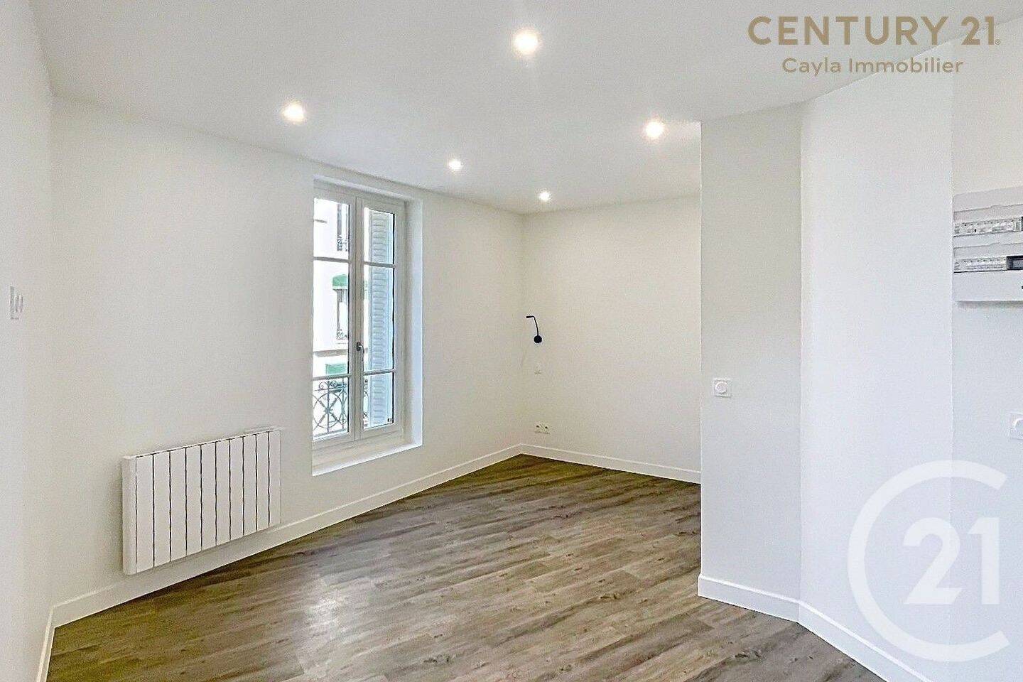 Maison à louer, 23m², LEVALLOIS PERRET