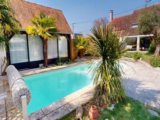 Maison à vendre 679 000 € 9 pièces 5 chambres 201 m² 1 019 m² de terrain Saint-Denis-en-Val 45560