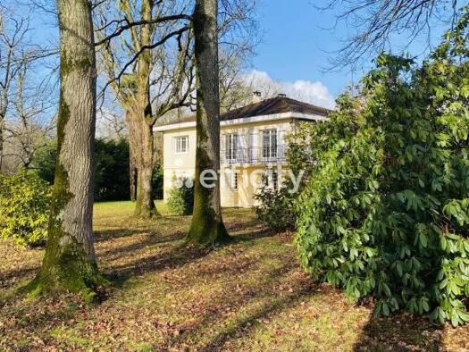 Maison de ville à vendre 248 500 € 6 pièces 4 chambres 167 m² 20 000 m² de terrain Saint-Maurice-sur-Adour 40270