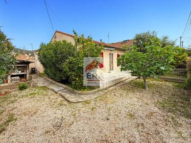 Maison de plain-pied à vendre 198 000 € 3 pièces 2 chambres 61 m² 241 m² de terrain Marseille 13016