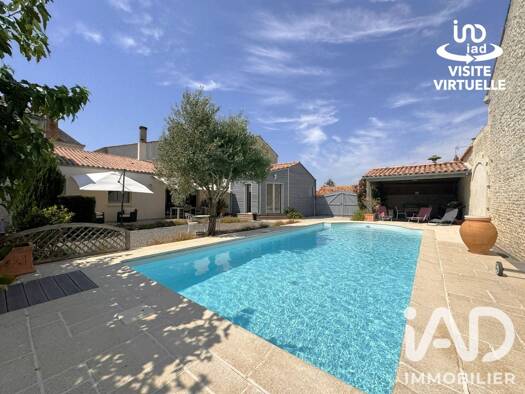 Maison à vendre 329 000 € 6 pièces 3 chambres 131 m² 1 575 m² de terrain Vouillé-les-Marais 85450