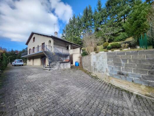 Maison à vendre 195 000 € 5 pièces 3 chambres 105 m² Peripherie La Ricamarie 42150