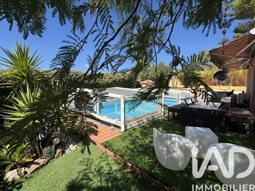 Maison de plain-pied à vendre 515 000 € 4 pièces 3 chambres 95 m² 855 m² de terrain Pierrefeu-du-Var 83390