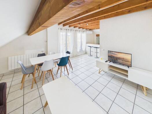 Appartement à vendre 195 000 € 3 pièces 2 chambres 82,1 m² Étage 3/3 Montmélian 73800