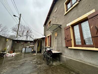 Maison à vendre 320 000 € 5 pièces 4 chambres 70 m² 527 m² de terrain Ormes Romainville 93230