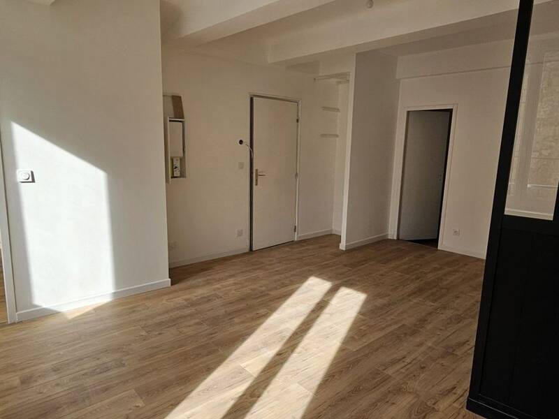 Maison à louer, 35m², FLASSANS SUR ISSOLE