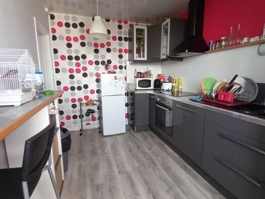 Appartement à vendre 152 250 € 3 pièces 2 chambres 60 m² Étage 7/18 Cenon 33150