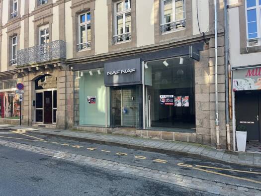 Local commercial à louer 1 100 € 160 m² de surface de vente Lannion 22300