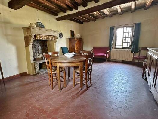 Maison de ville à vendre 135 000 € 3 pièces 2 chambres 91 m² 91 m² de terrain Barbentane 13570