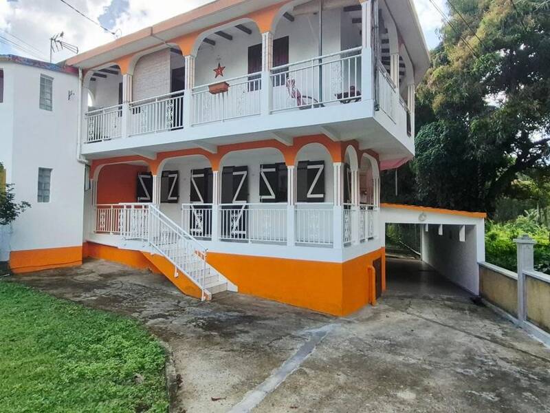 Maison à louer, 95m², LES ABYMES