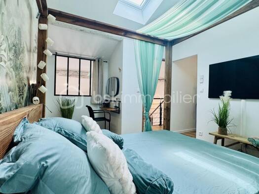Maison à vendre 490 000 € 8 pièces 3 chambres 241 m² 30 m² de terrain La Palme 11480