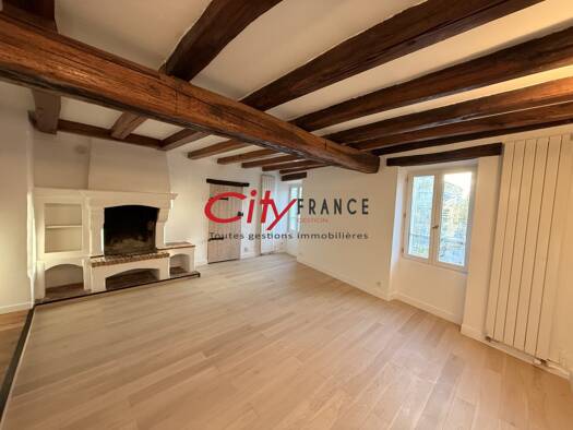 Appartement à louer 1 350 € 4 pièces 3 chambres 72,6 m² 2ème étage Feucherolles 78810