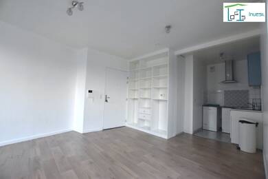Appartement à louer 720 € 1 pièce 24,9 m² Dernier étage, Étage 4/4 Vigneux-sur-Seine 91270