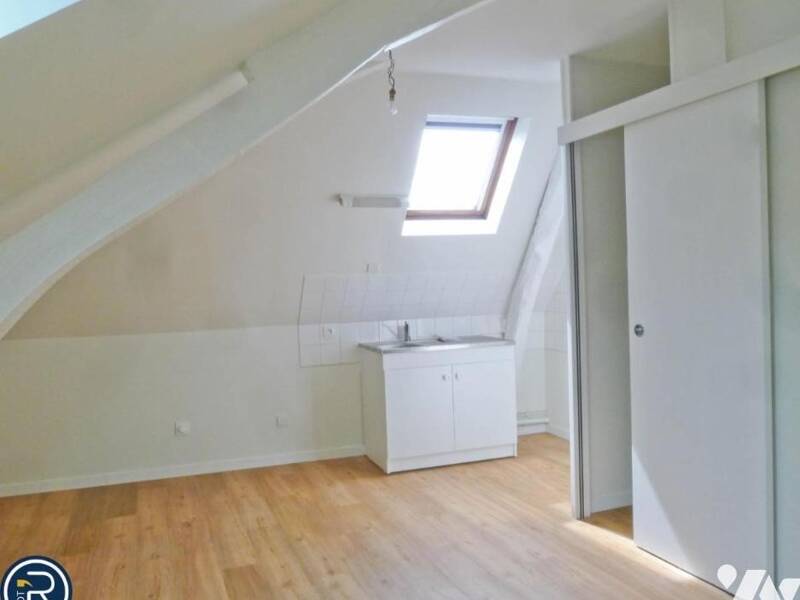 Maison à louer, 31m², MONTSURS