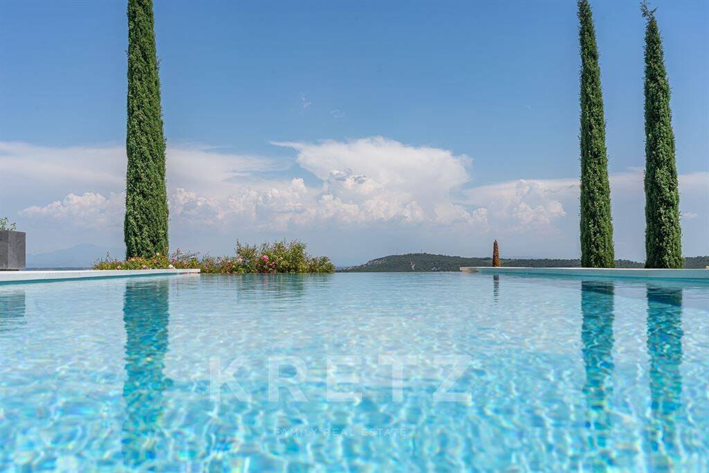 Maison à vendre, 250m², SAINT LAURENT DES ARBRES