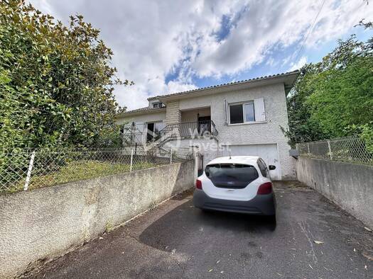Maison à vendre 240 000 € 8 pièces 6 chambres 205 m² 1 620 m² de terrain Mourenx 64150